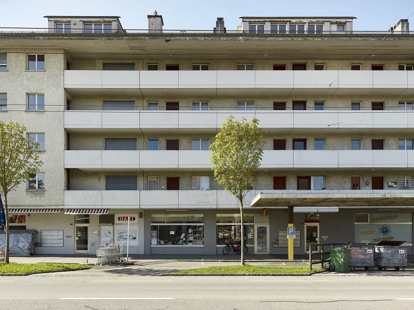 La tua occasione: Spazio commerciale con buona visibilità - Foto 2 di 3