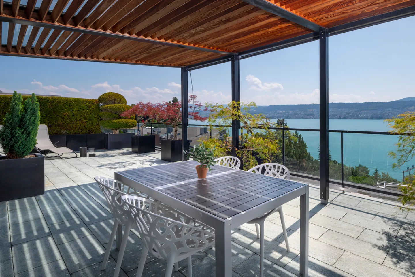 Luxuriöse Attika-Wohnung mit Seeblick - Foto 4 von 14