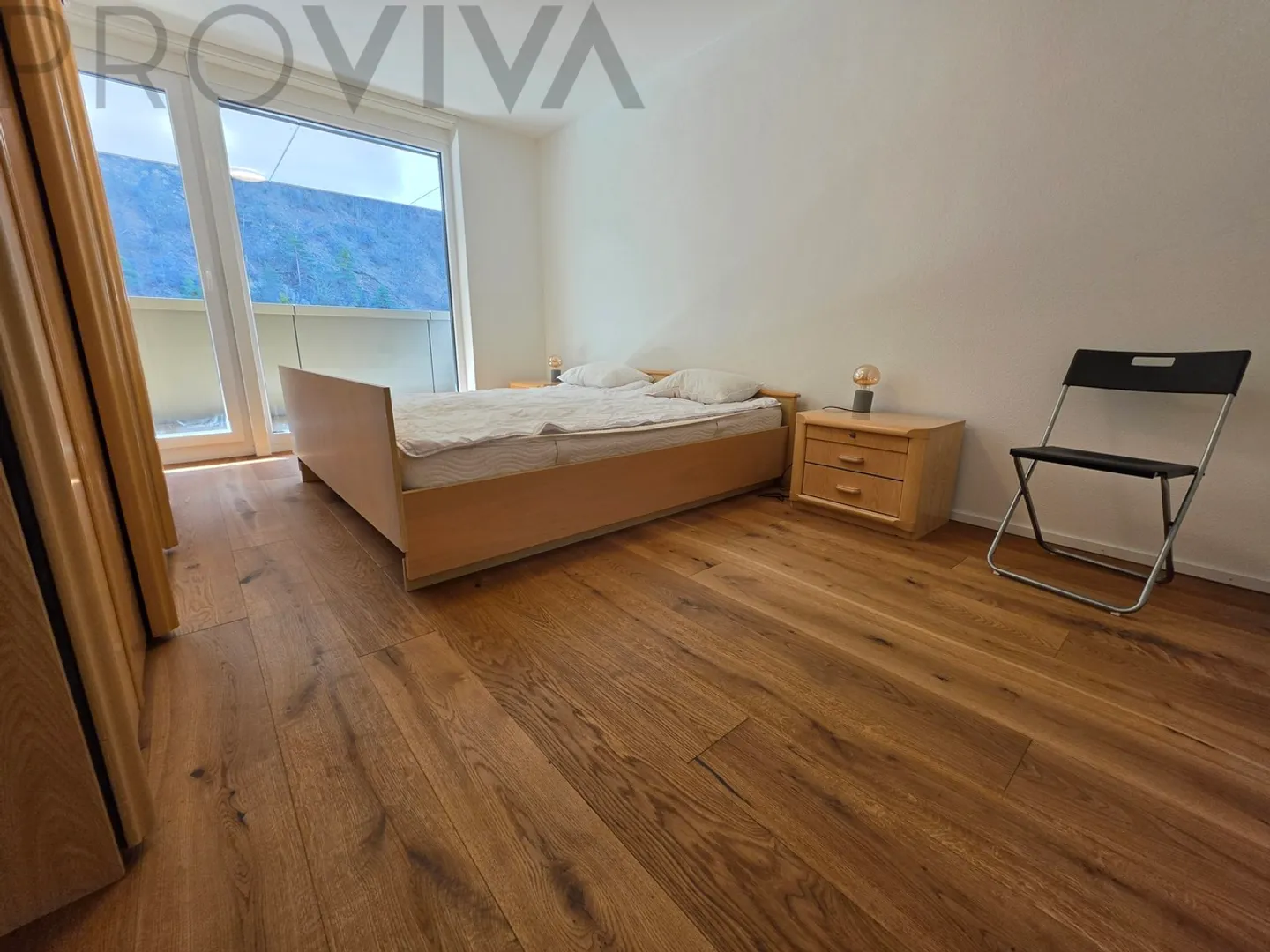 Spazioso, luminoso con grande balcone - Foto 8 di 14