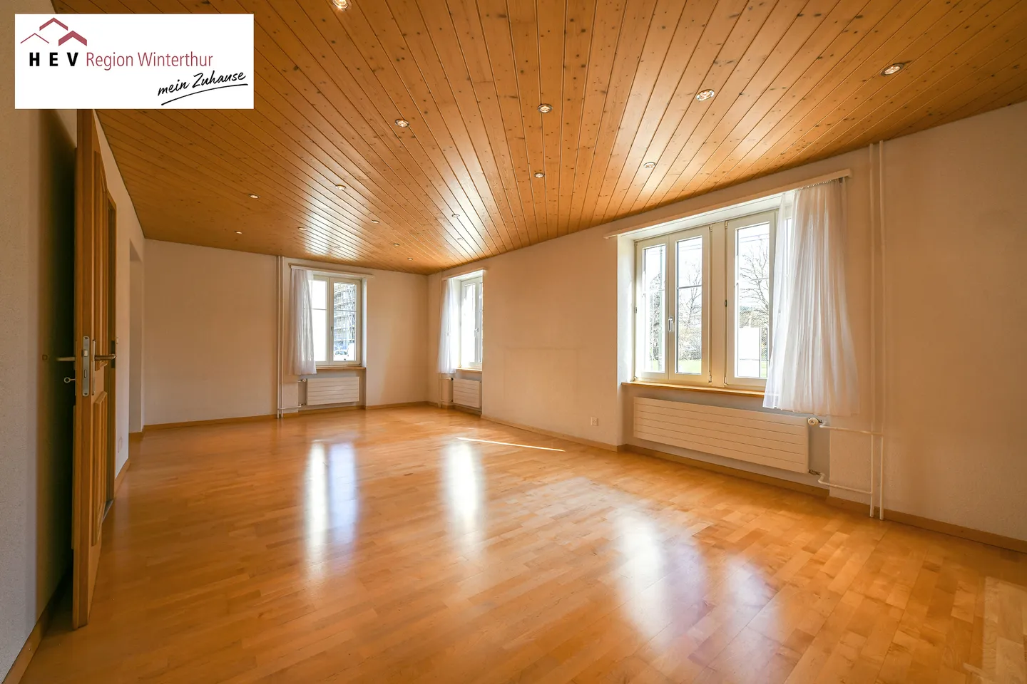 Multi-Generational Home in Seen - Photo 2 of 8