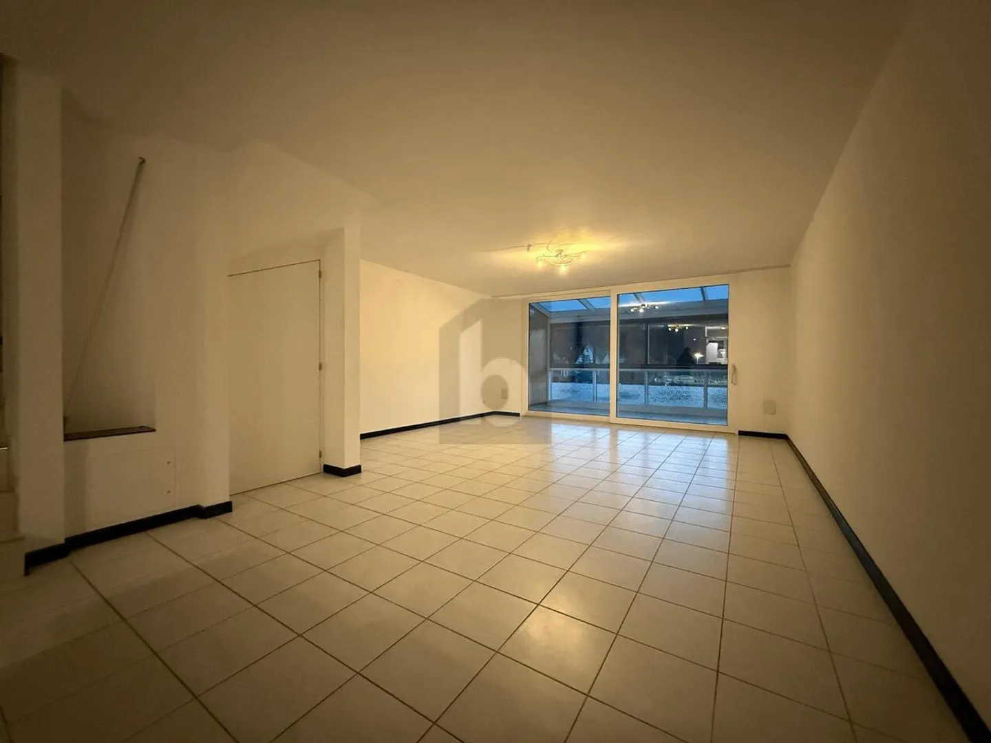MOLTO SPAZIO, LUCE & POSIZIONE PERFETTA - Foto 1 di 6