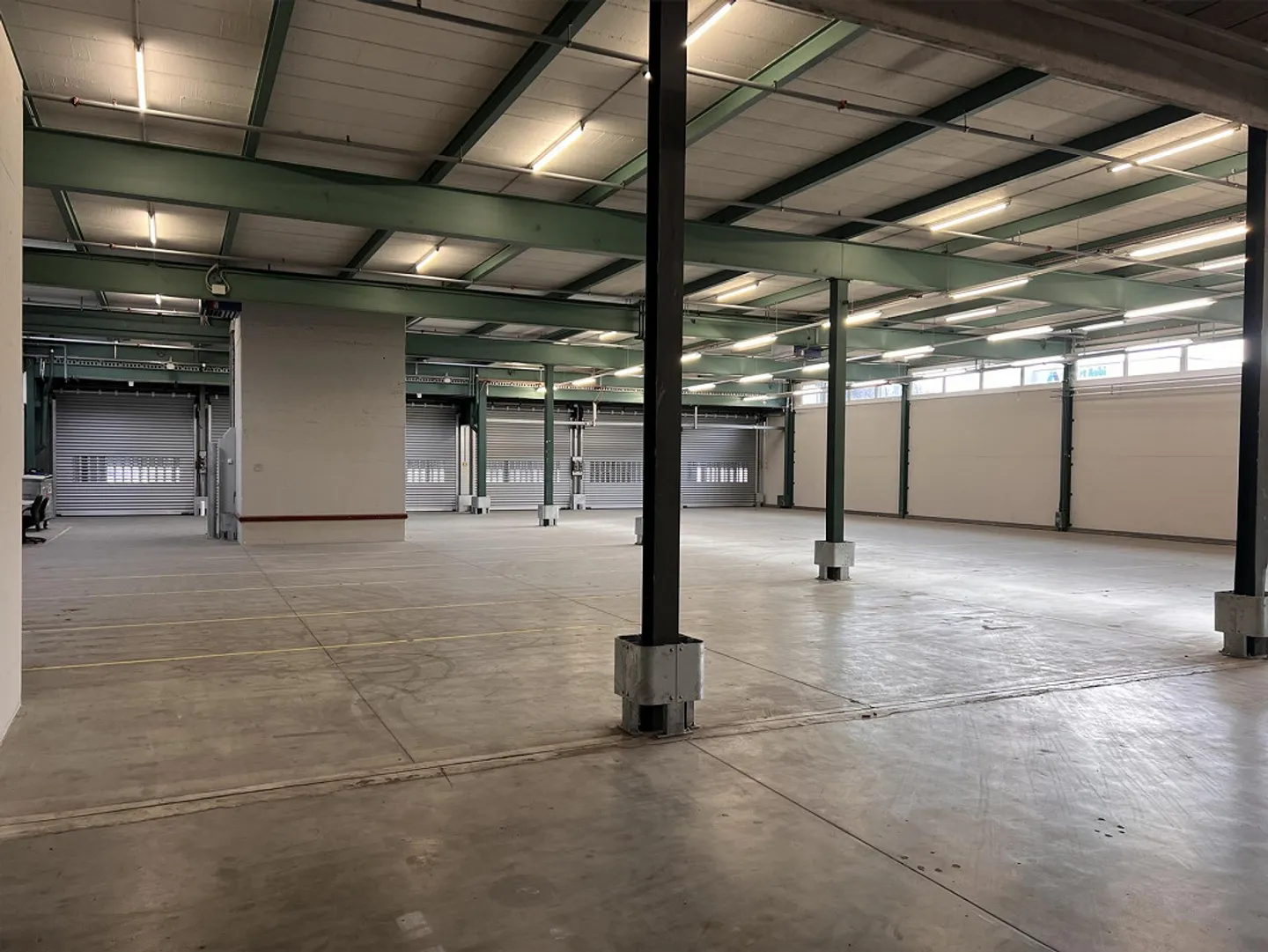 Geräumiger Gewerberaum - Foto 2 von 4