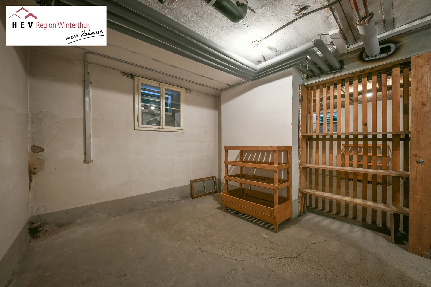 Multi-Generational Home in Seen - Photo 7 of 8