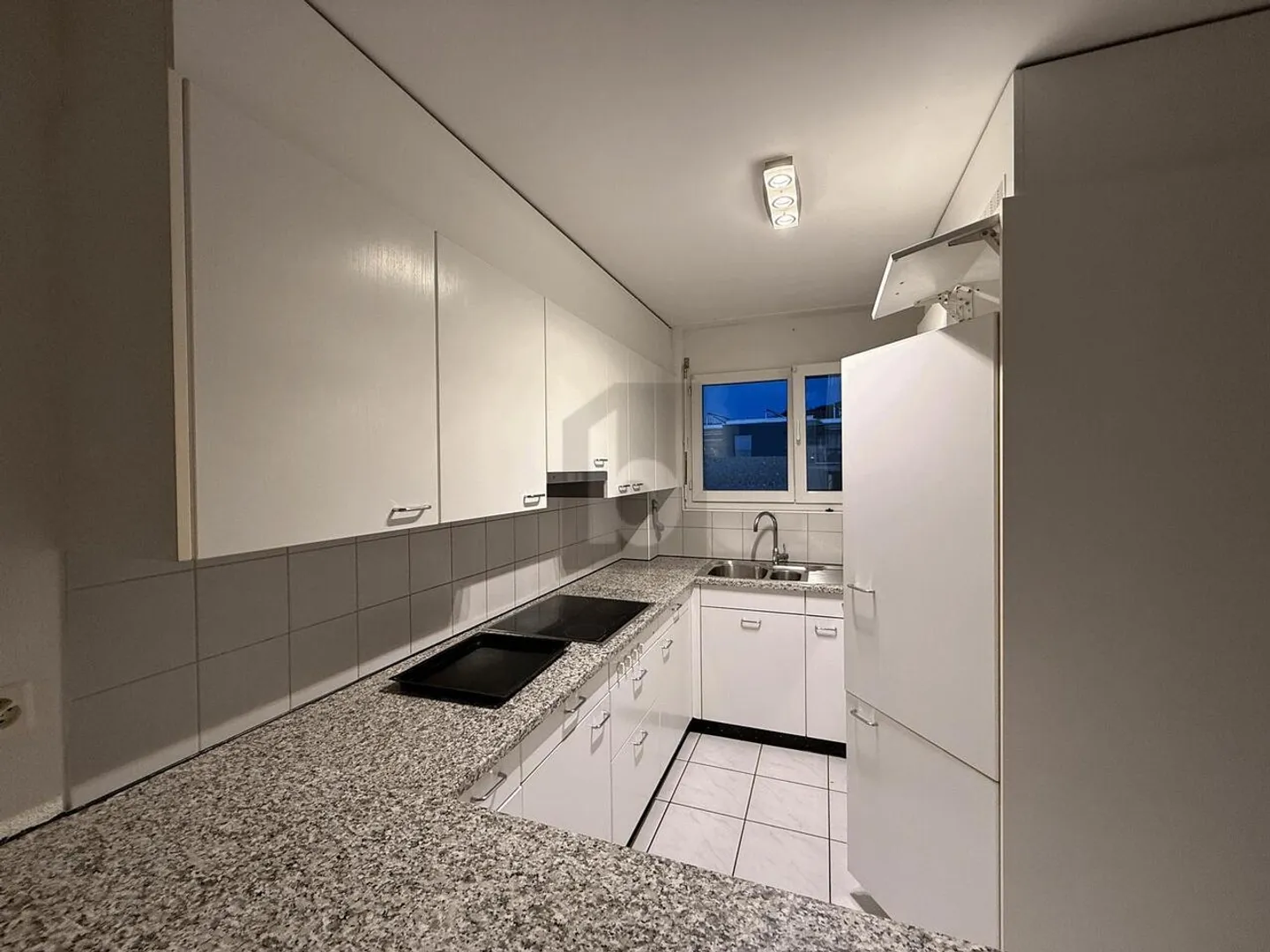 MOLTO SPAZIO, LUCE & POSIZIONE PERFETTA - Foto 4 di 6