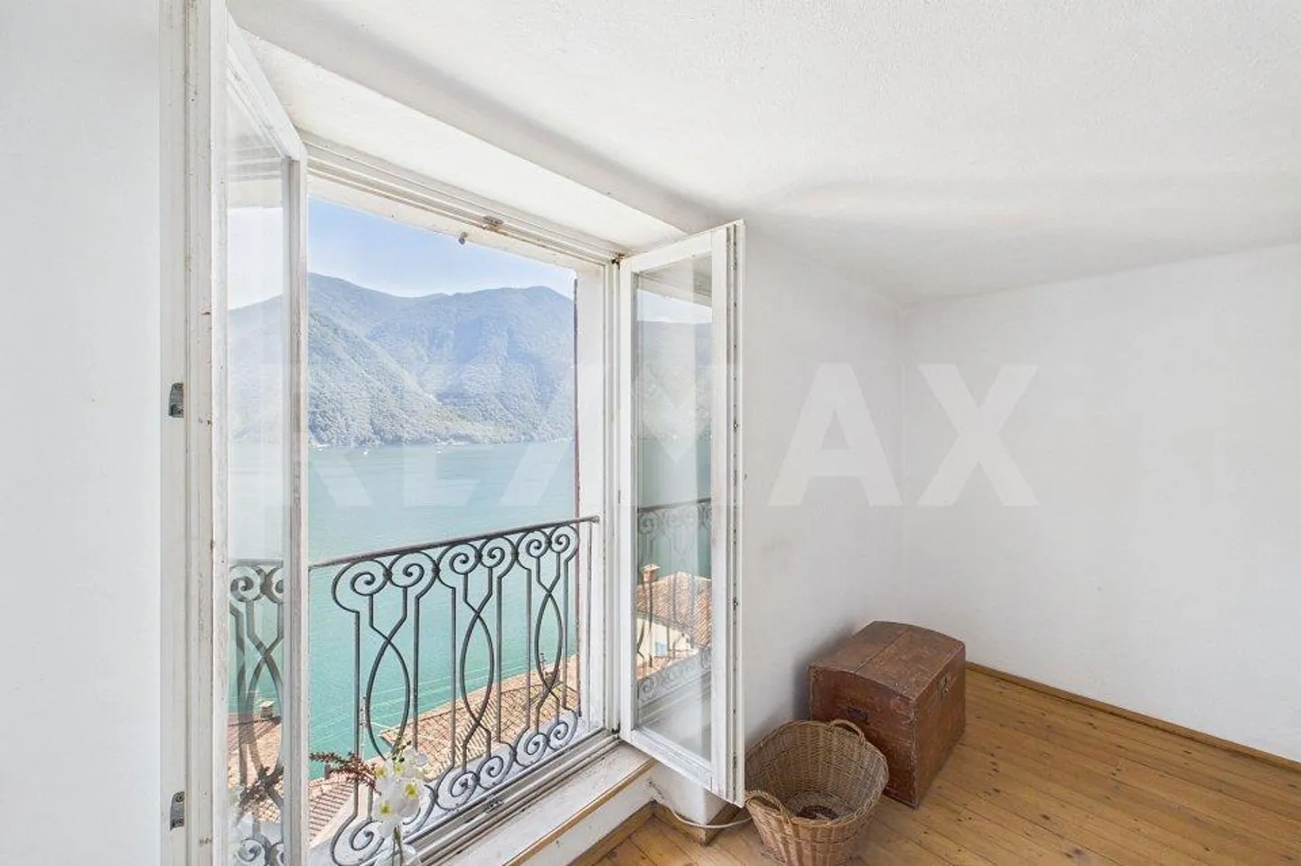 Oggetto di ristrutturazione: Casa e Rustico a Gandria con una magnifica vista sul lago! - Foto 4 di 11