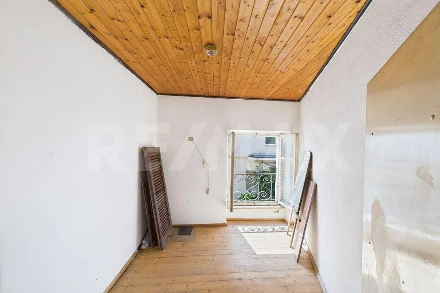 Oggetto di ristrutturazione: Casa e Rustico a Gandria con una magnifica vista sul lago! - Foto 5 di 11