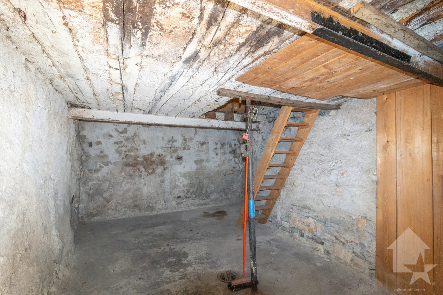 Fattoria autentica con grande potenziale per ristrutturazione - Foto 8 di 11