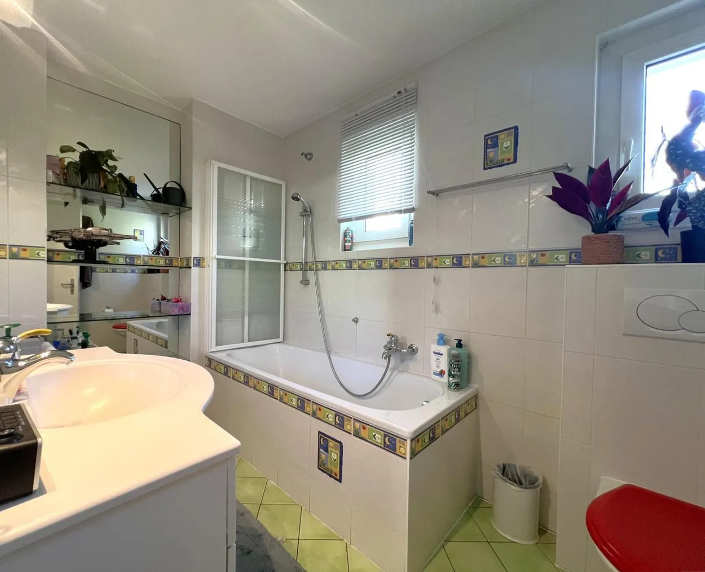 Villa a schiera di 5,5 stanze con terrazza e giardino - Foto 8 di 9