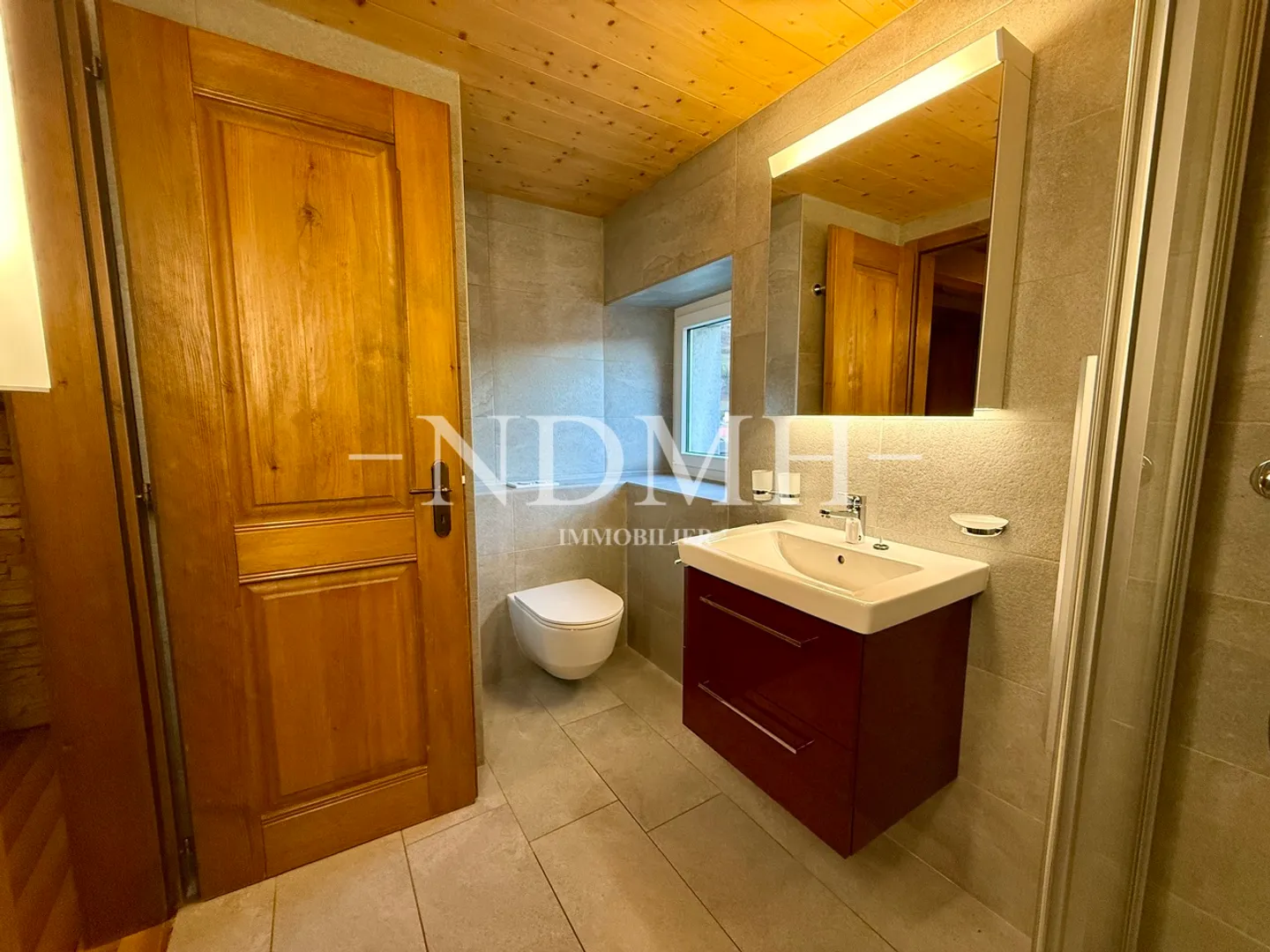 Geräumige 4,5-Zimmer-Wohnung im Herzen des Dorfes - Foto 6 von 9