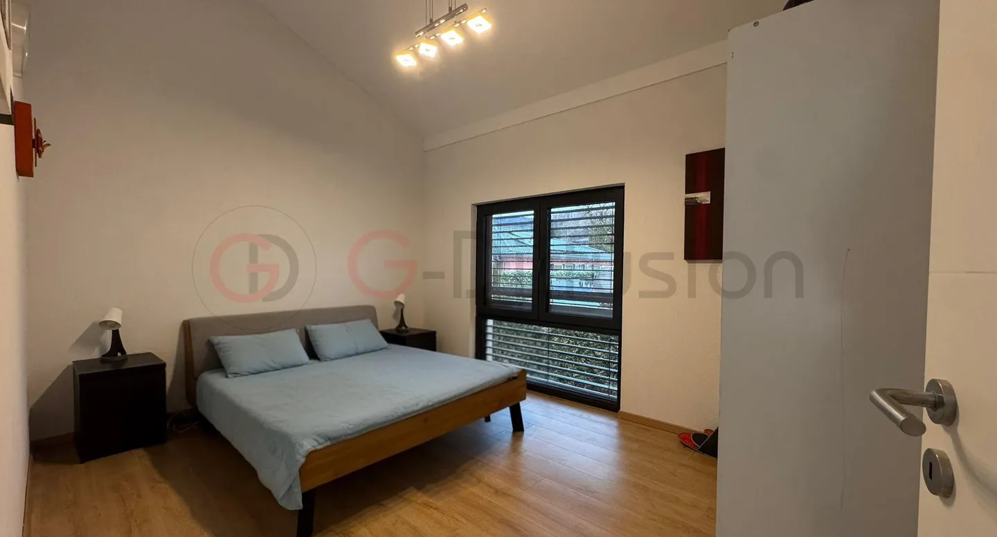 Elegante villa familiare con terrazza/giardino, parcheggi e alta prestazione - Foto 7 di 9