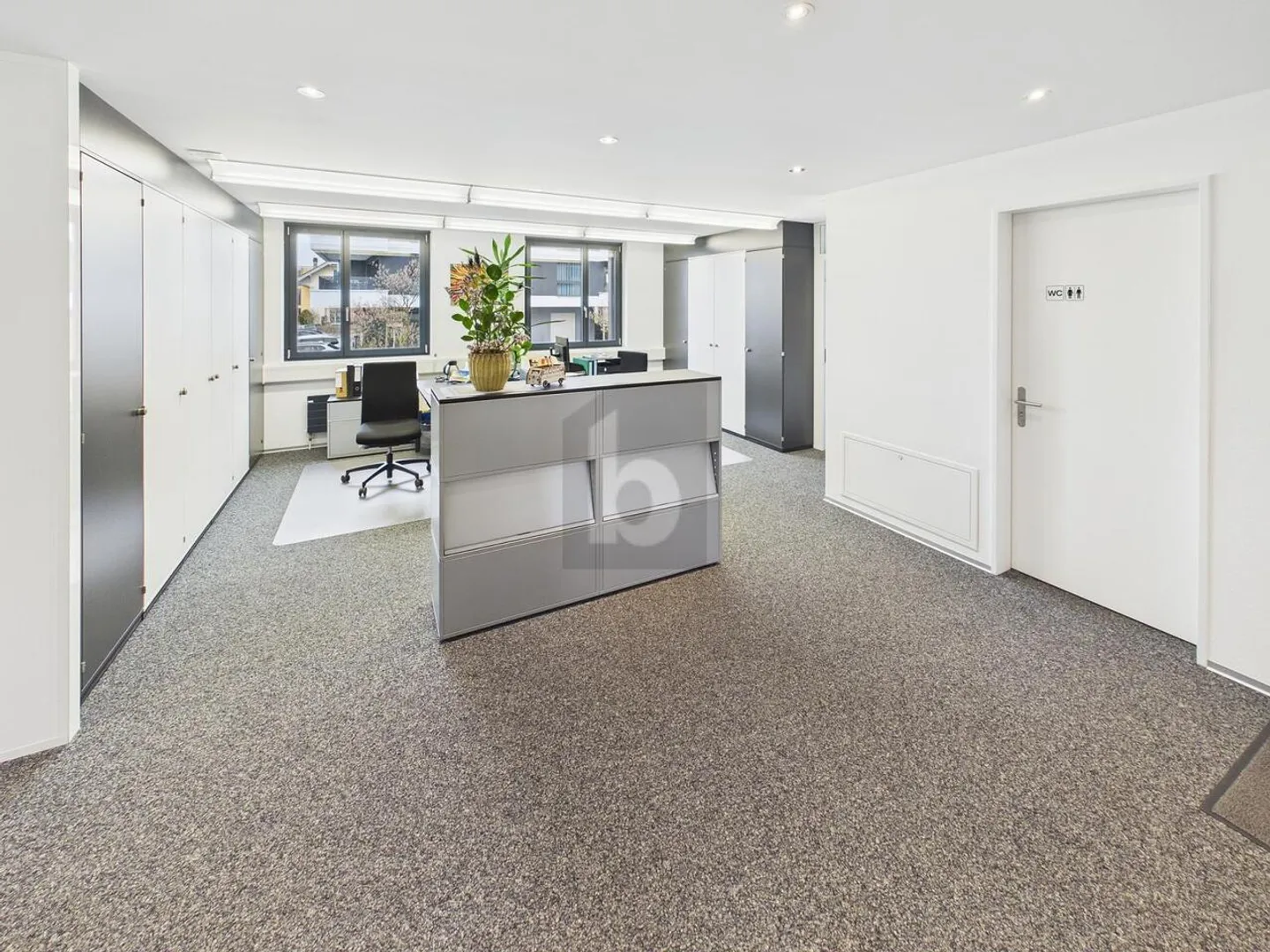 CENTRAL AND SPACIOUS - Photo 5 of 6