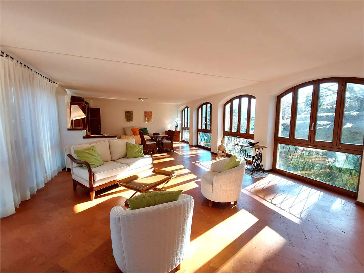 Elegant Penthouse with Lake View - Photo 1 of 14