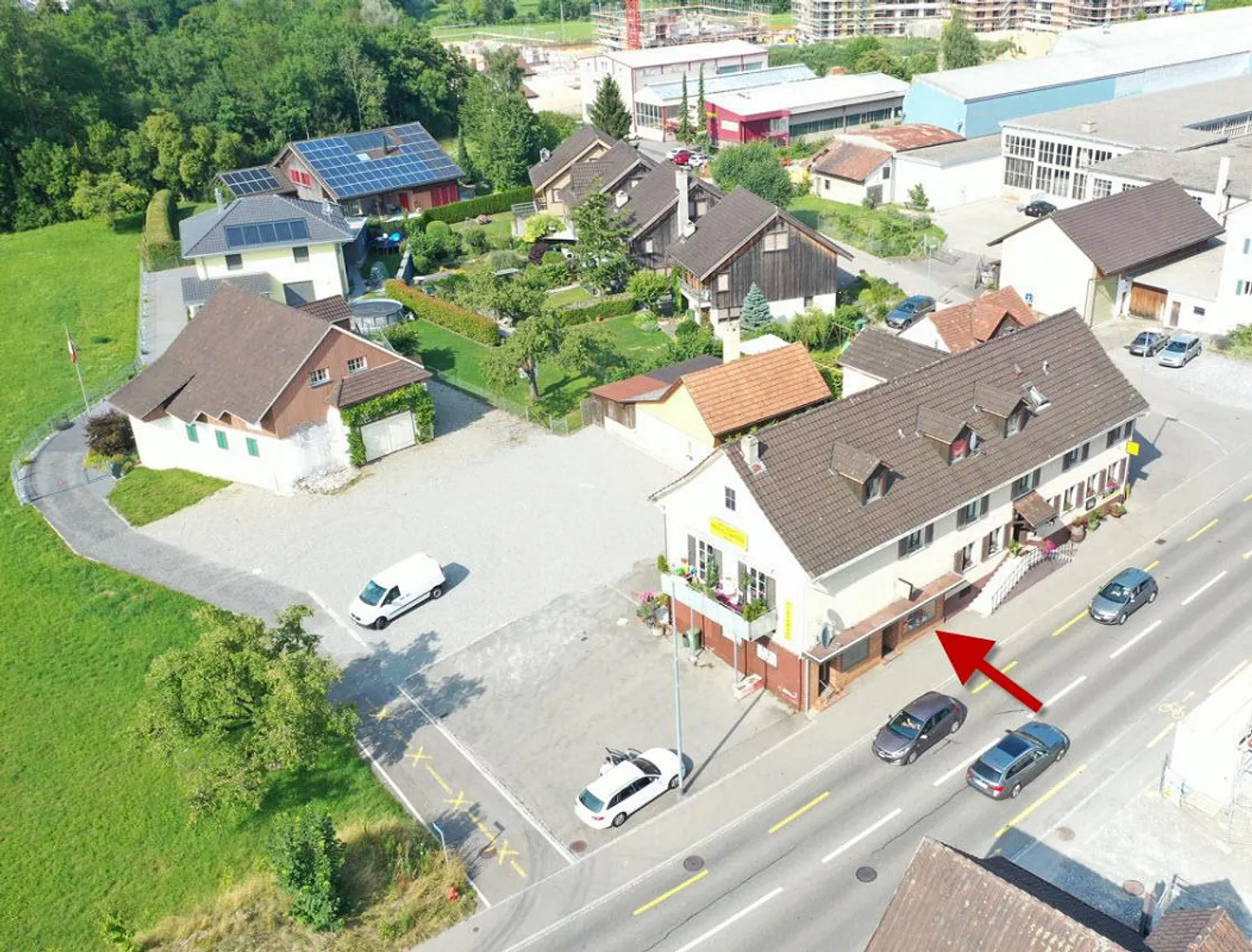 Espace de vente avec grande vitrine dans un emplacement de choix à Bottighofen - Photo 2 sur 13
