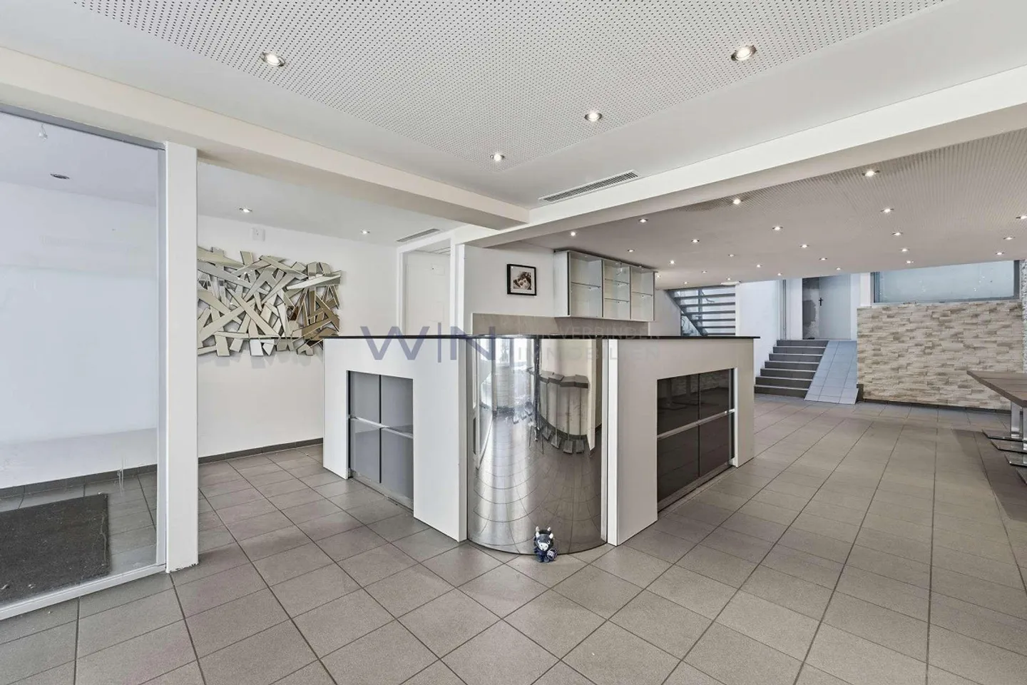 Casa multifamiliare versatile - Foto 2 di 6