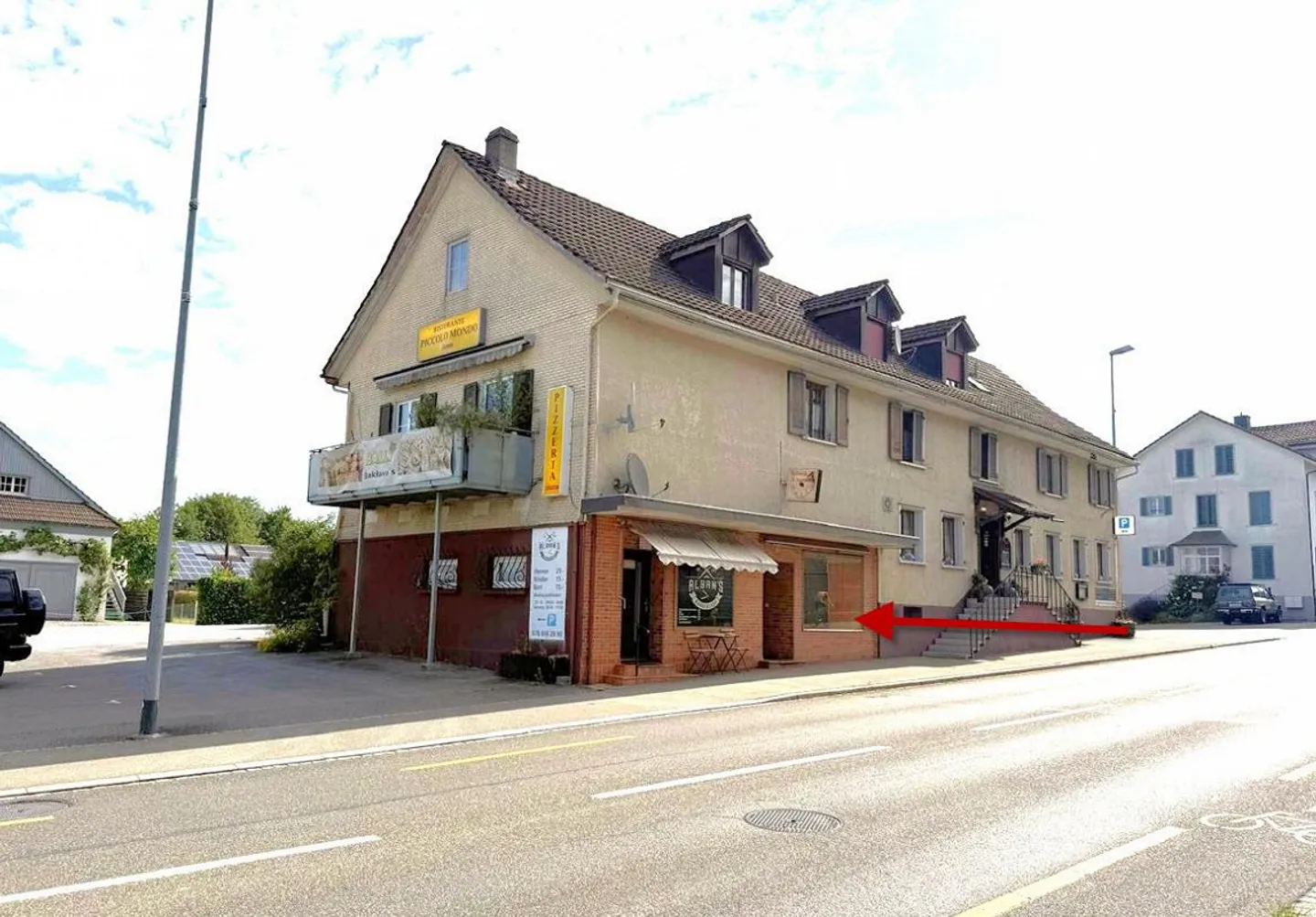 Espace de vente avec grande vitrine dans un emplacement de choix à Bottighofen - Photo 4 sur 13