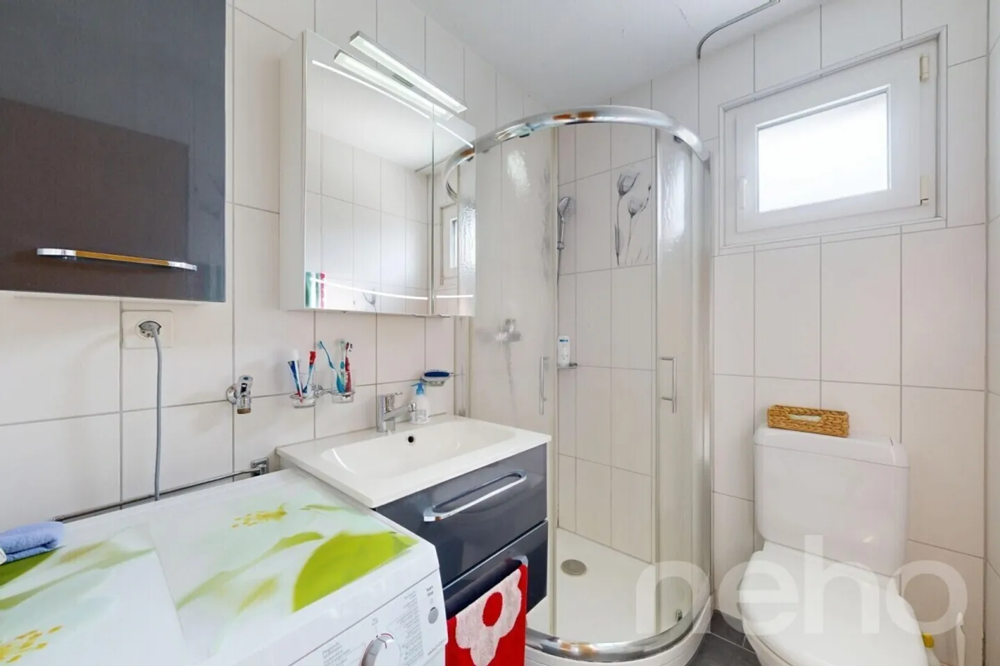 Appartamento ristrutturato di 4,5 locali con balcone a Nidau - Foto 10 di 12