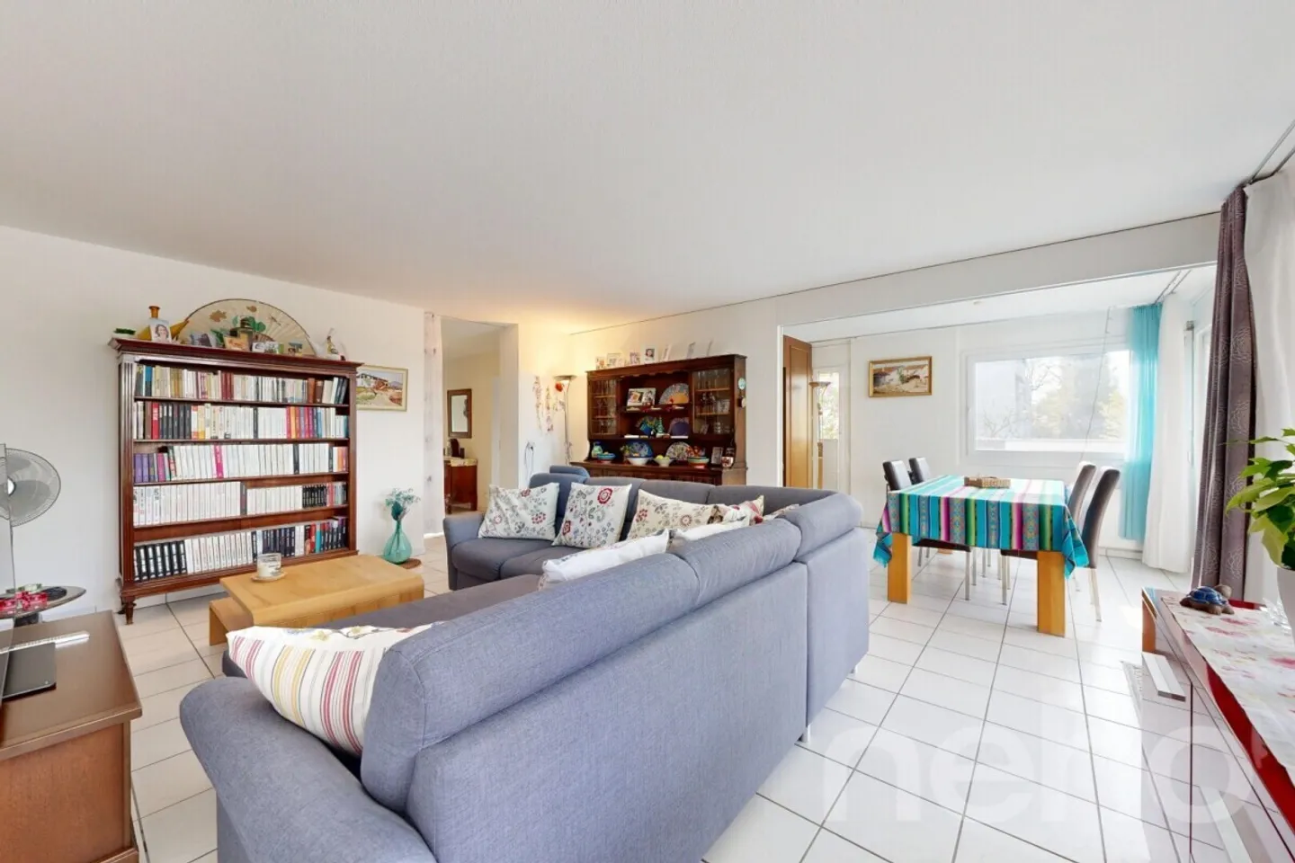 Appartamento ristrutturato di 4,5 locali con balcone a Nidau - Foto 12 di 12