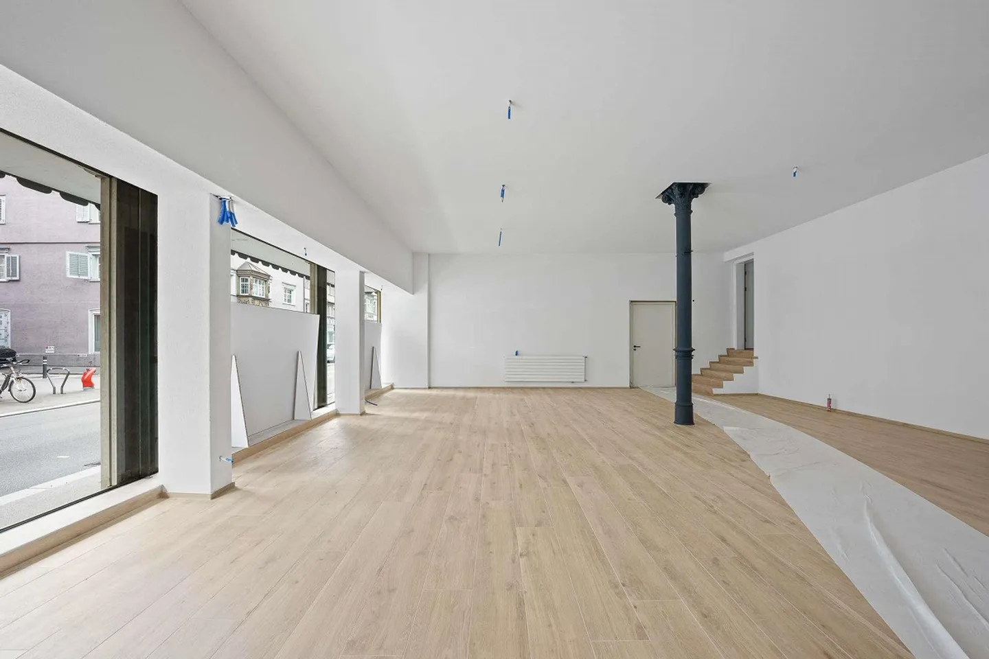 Attractive Commercial Unit 170 m², freshly renovated - Photo 2 of 12