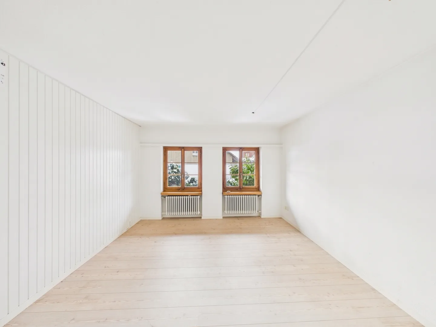 Ampia casa colonica di 7,5 stanze con grande potenziale di ampliamento a Theilingen - Foto 8 di 13