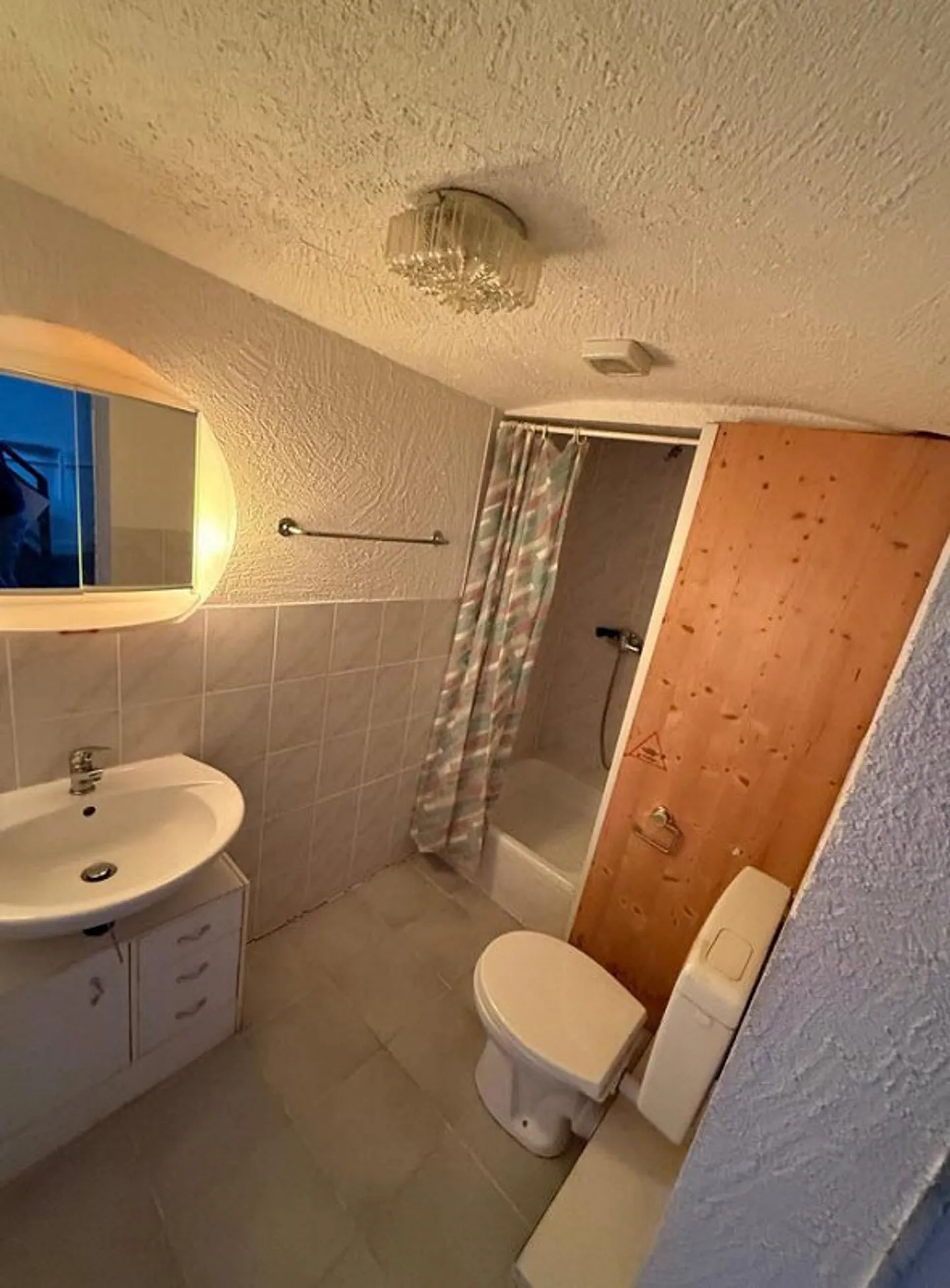 Espace de vente avec grande vitrine dans un emplacement de choix à Bottighofen - Photo 13 sur 13