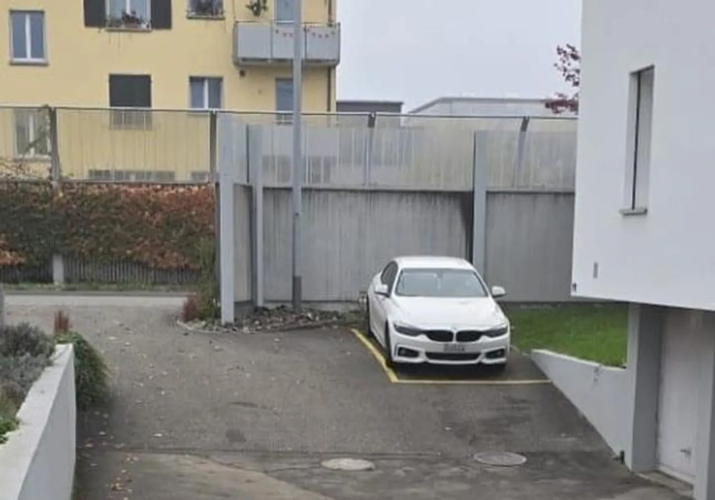 Parcheggio all'aperto vicino al centro - Foto 1 di 1