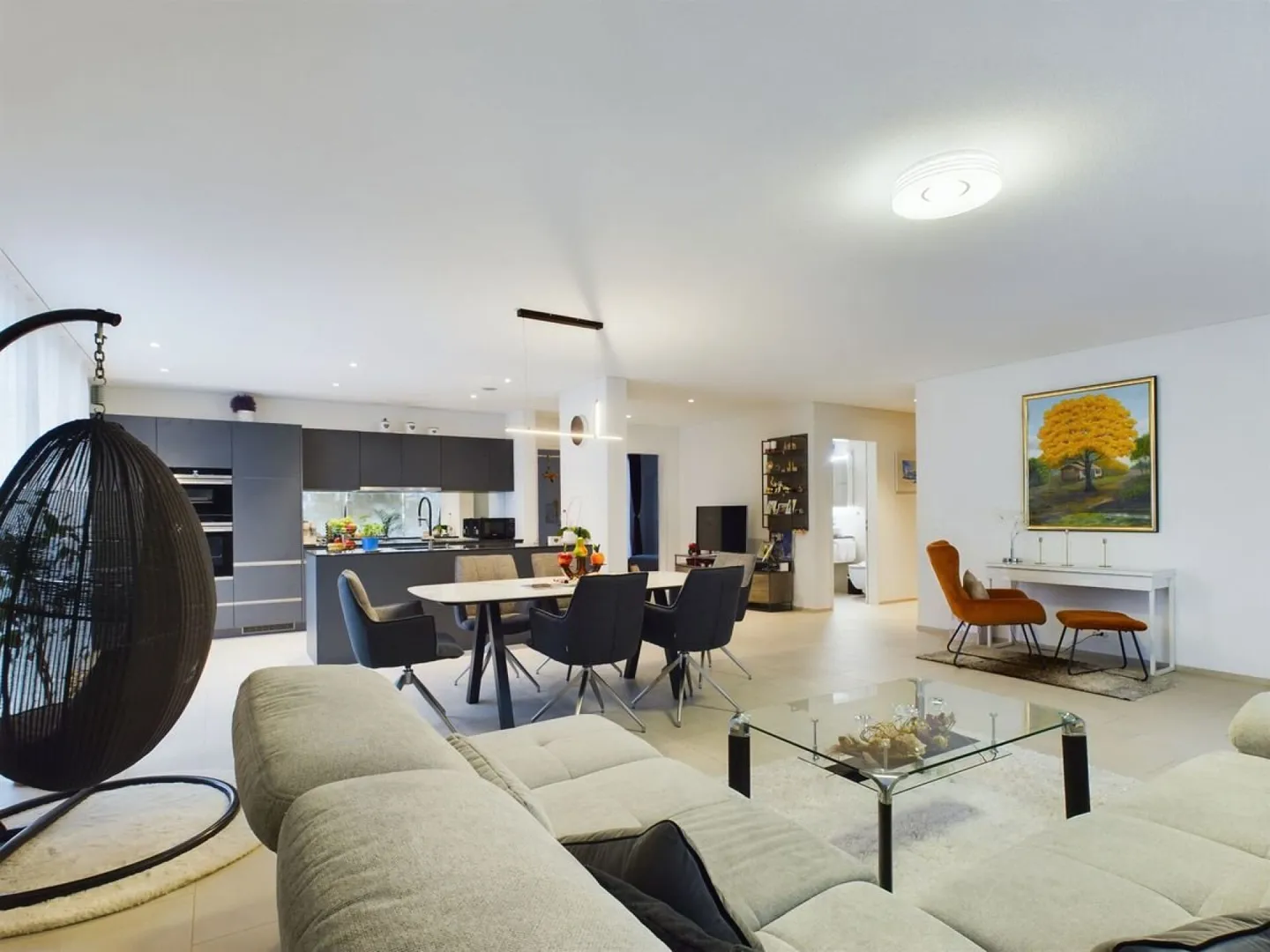 Appartement de jardin moderne à Läufelfingen - Vivre avec style et confort - Photo 3 sur 8