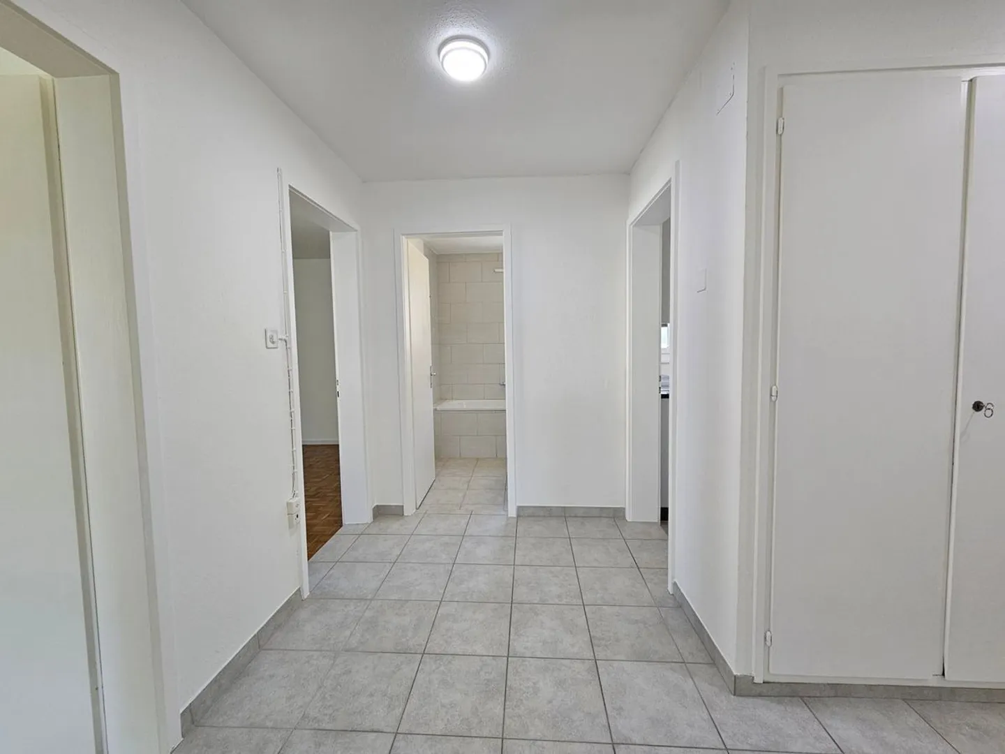 Appartamento spazioso 3.5 locali - Foto 8 di 10