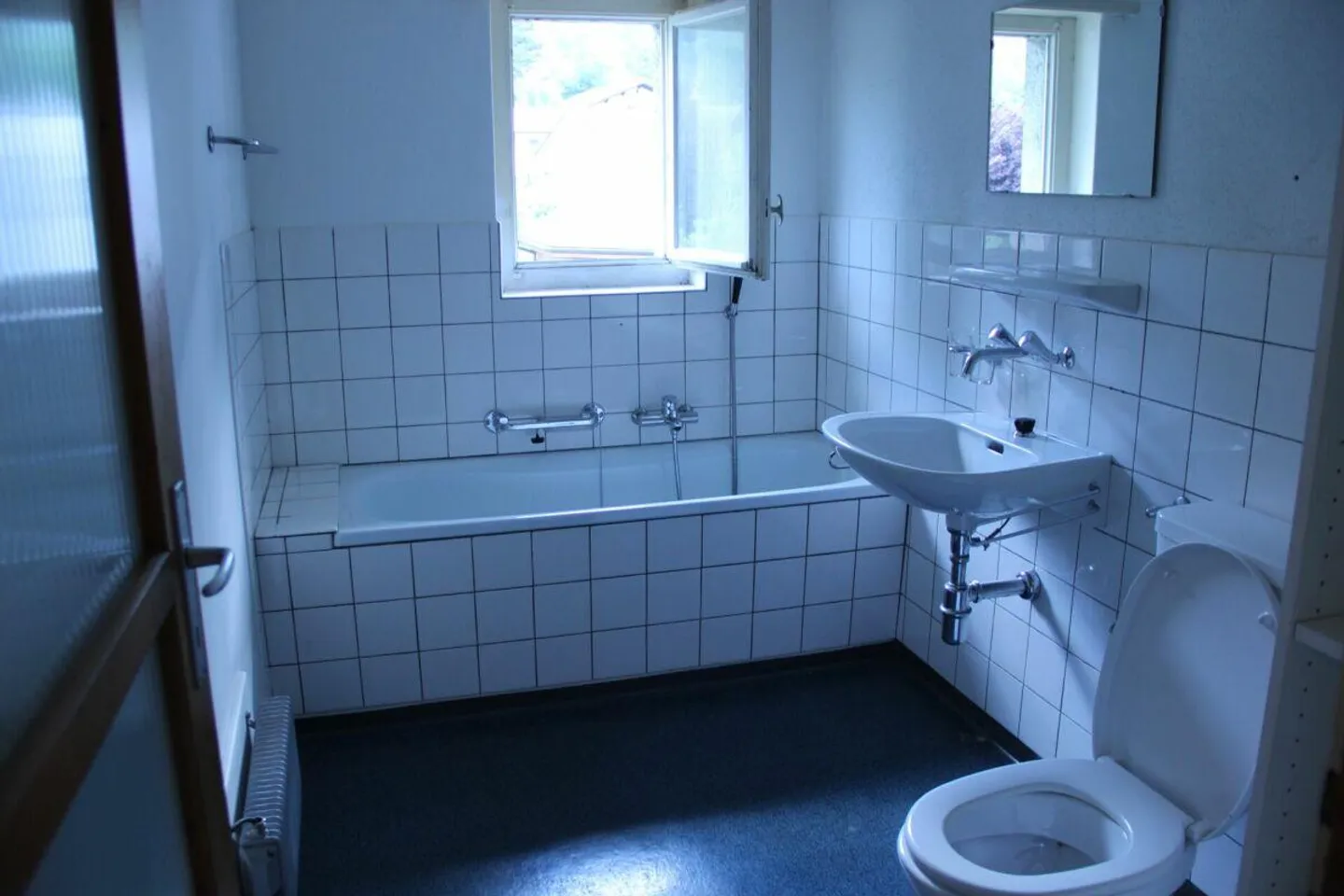 Charmante Altbauwohnung mit Balkon - Foto 5 von 9