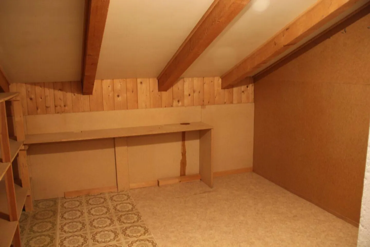 Charmante Altbauwohnung mit Balkon - Foto 9 von 9