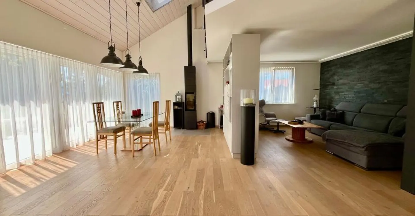 POMY - Villa individuale eccezionale con giardino paesaggistico - Foto 3 di 12