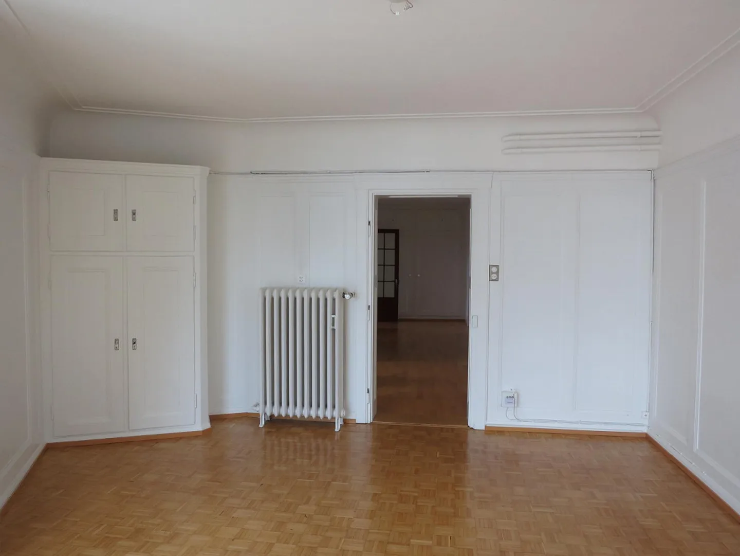 Appartamento Art Nouveau luminoso di 5 1/2 stanze in una posizione centrale - Foto 5 di 18