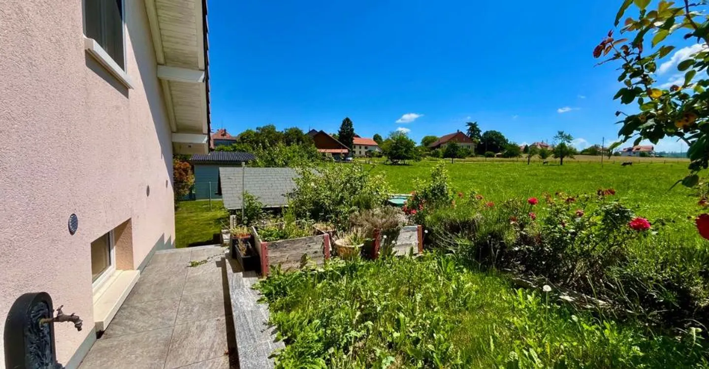 POMY - Villa individuale eccezionale con giardino paesaggistico - Foto 12 di 12