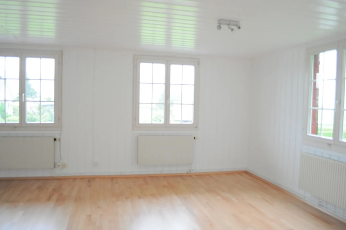 Helle 3 Zimmer-Wohnung mit Balkon und Aussicht ins Grüne - Foto 4 von 8