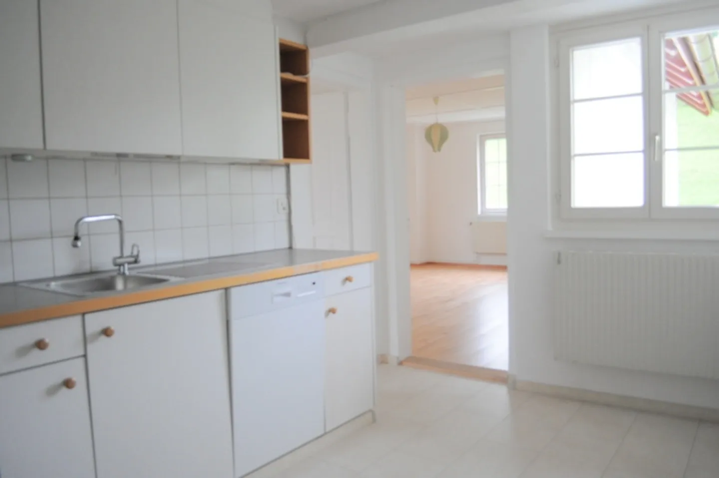 Helle 3 Zimmer-Wohnung mit Balkon und Aussicht ins Grüne - Foto 7 von 8