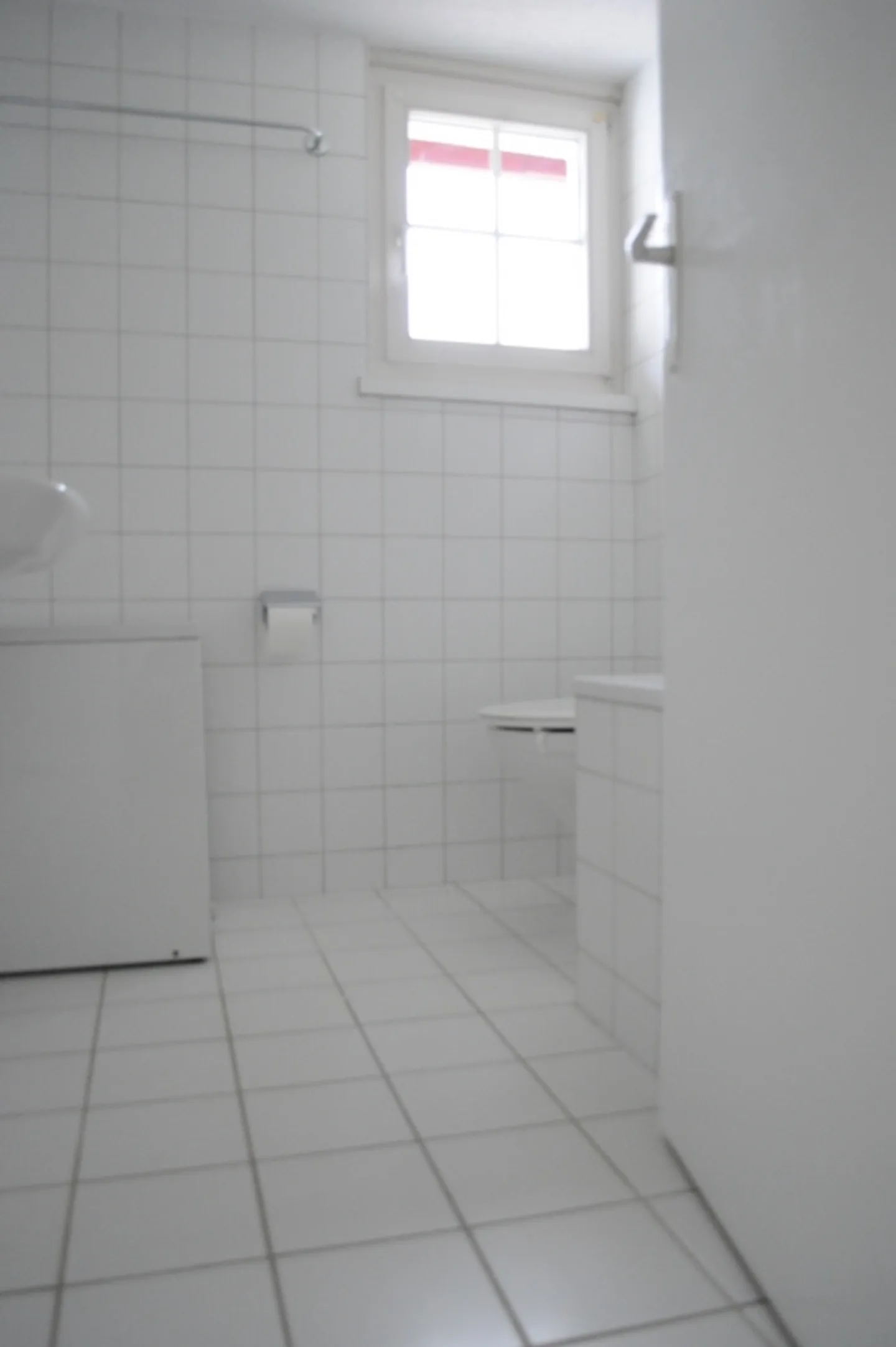 Helle 3 Zimmer-Wohnung mit Balkon und Aussicht ins Grüne - Foto 8 von 8