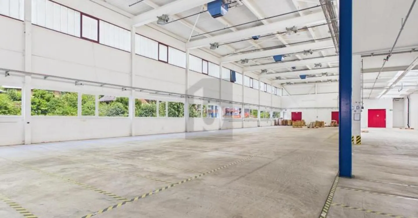 STORAGE ON A LARGE AREA - Photo 1 of 6