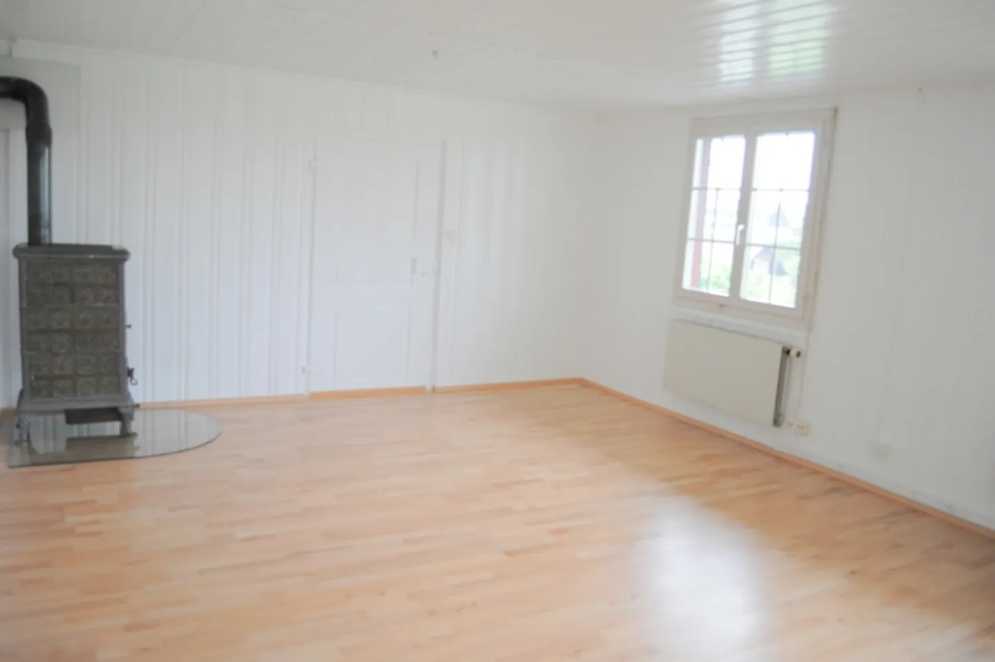 Helle 3 Zimmer-Wohnung mit Balkon und Aussicht ins Grüne - Foto 3 von 8