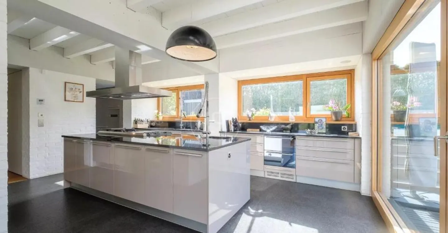 Luxuriöse Architektenvilla, Seeblick, Spa, Schwimmbad, Linke Seite - Foto 8 von 13