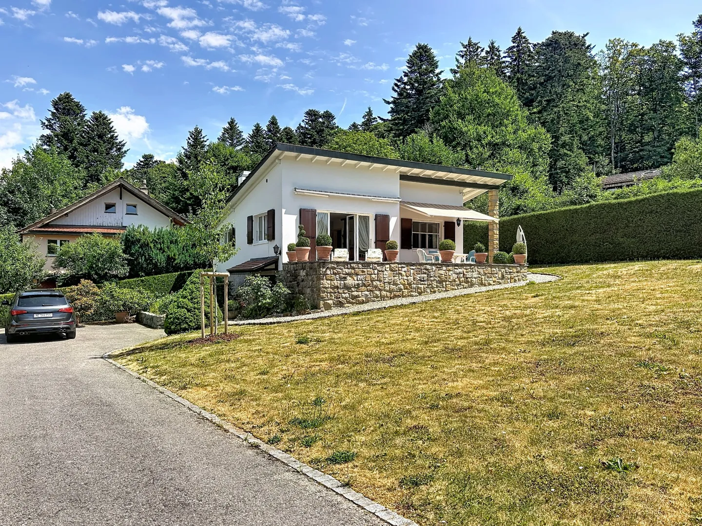 Maison 2.5 pièces - Chaumont-001 - Foto 1 von 11