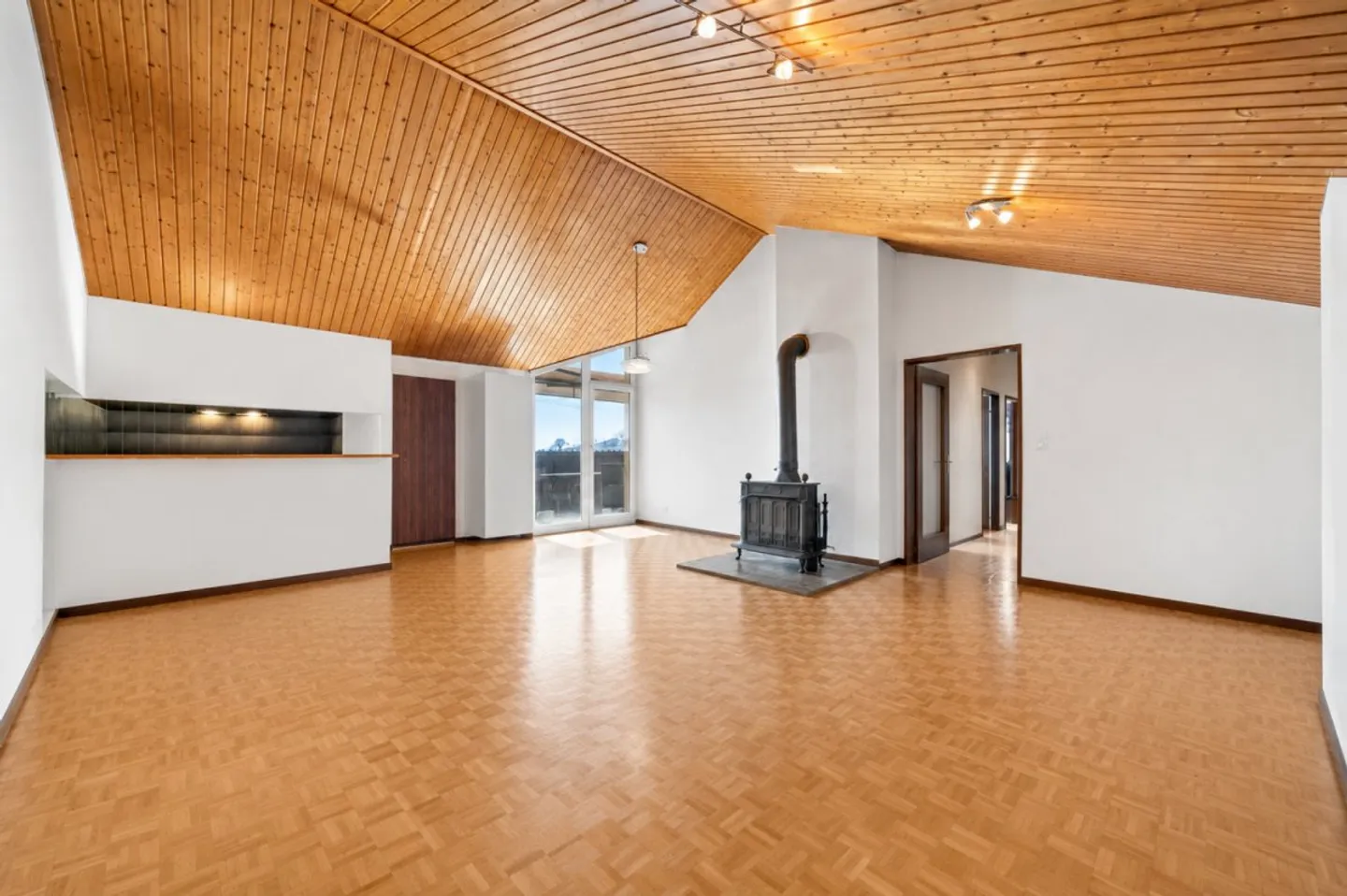 3,5-Zimmer-Wohnung mit herrlichem Blick auf den See und die Berge! - Foto 4 von 10