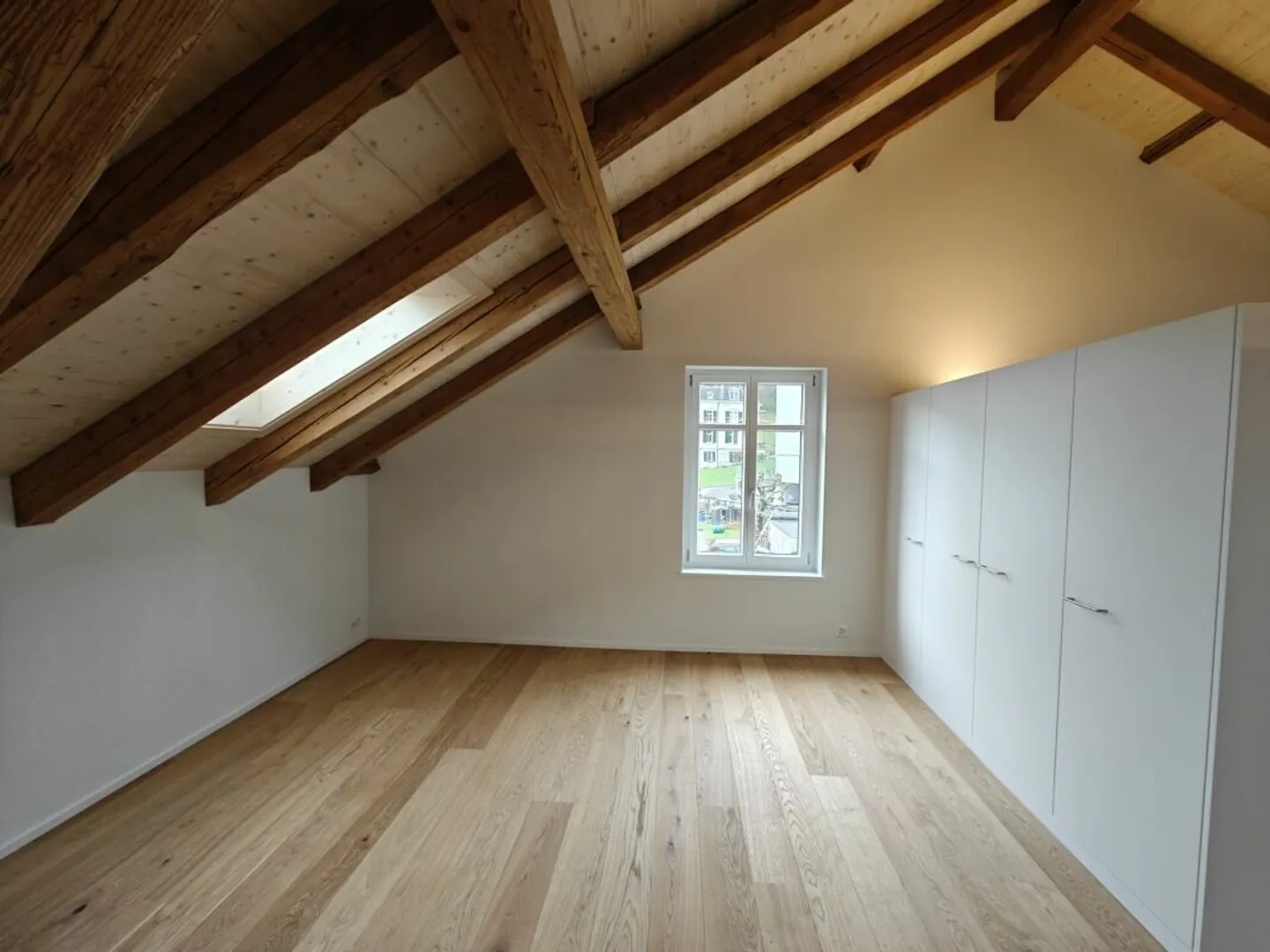 Appartement loft de haute qualité au cœur de Rüti - Photo 5 sur 11