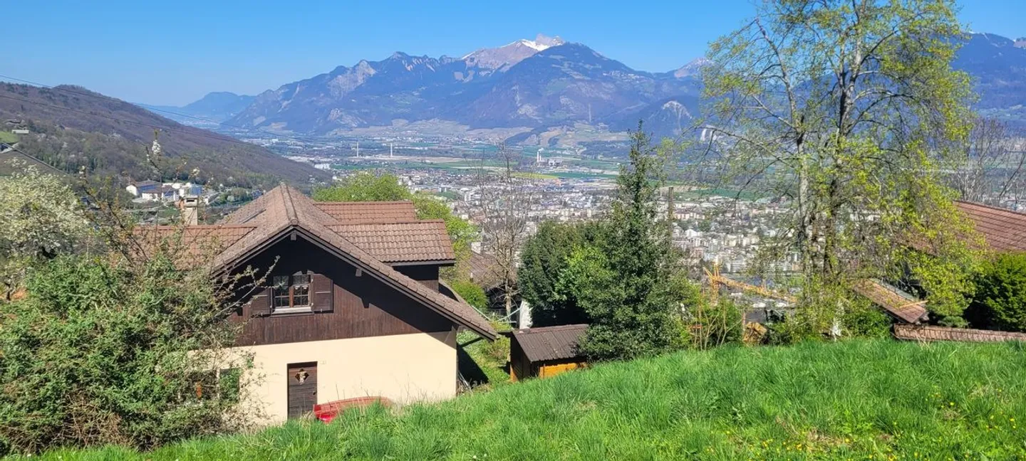 Baugrundstück - Foto 2 von 3
