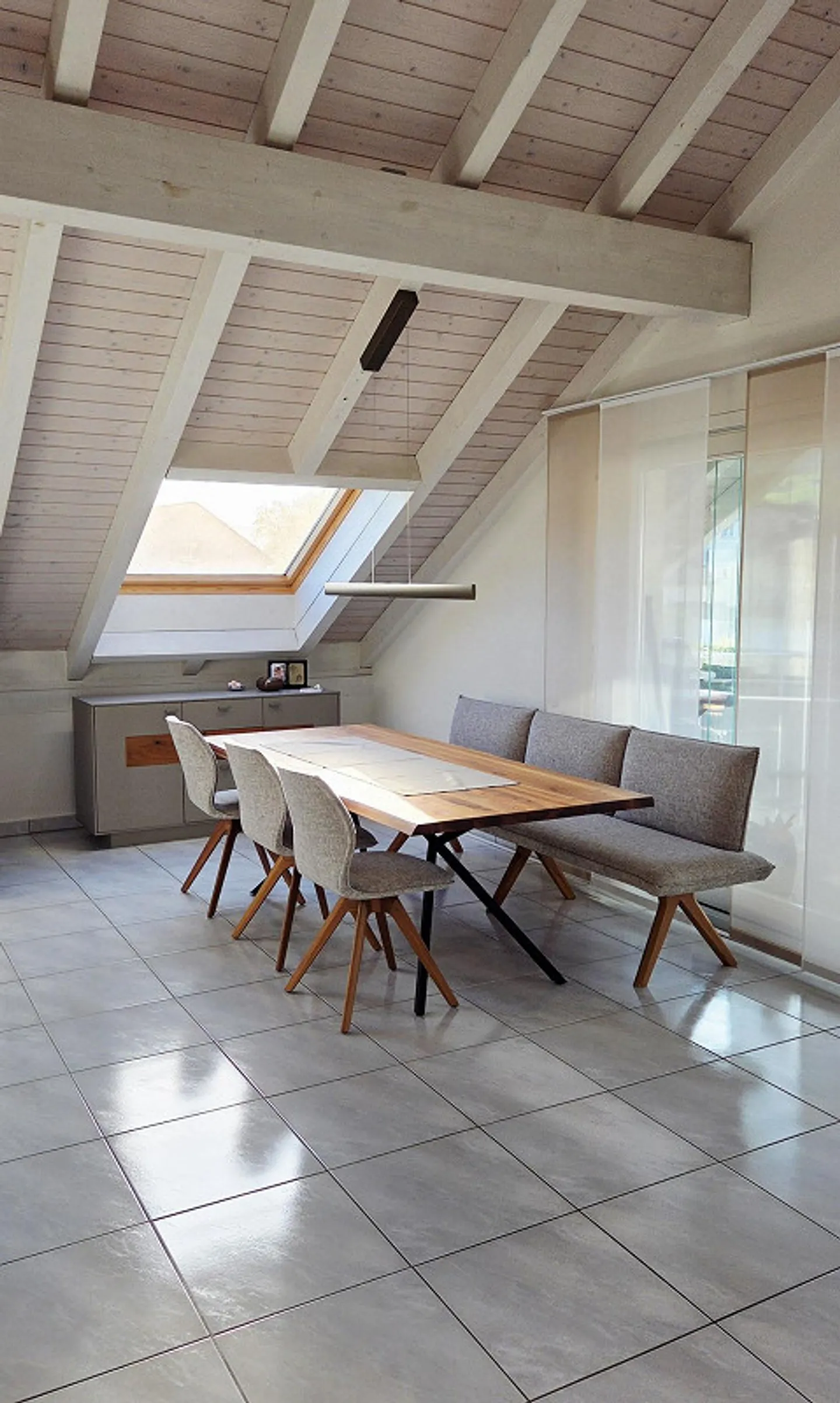 4.5-Room Penthouse Apartment with Spacious Terrace - Photo 1 of 24