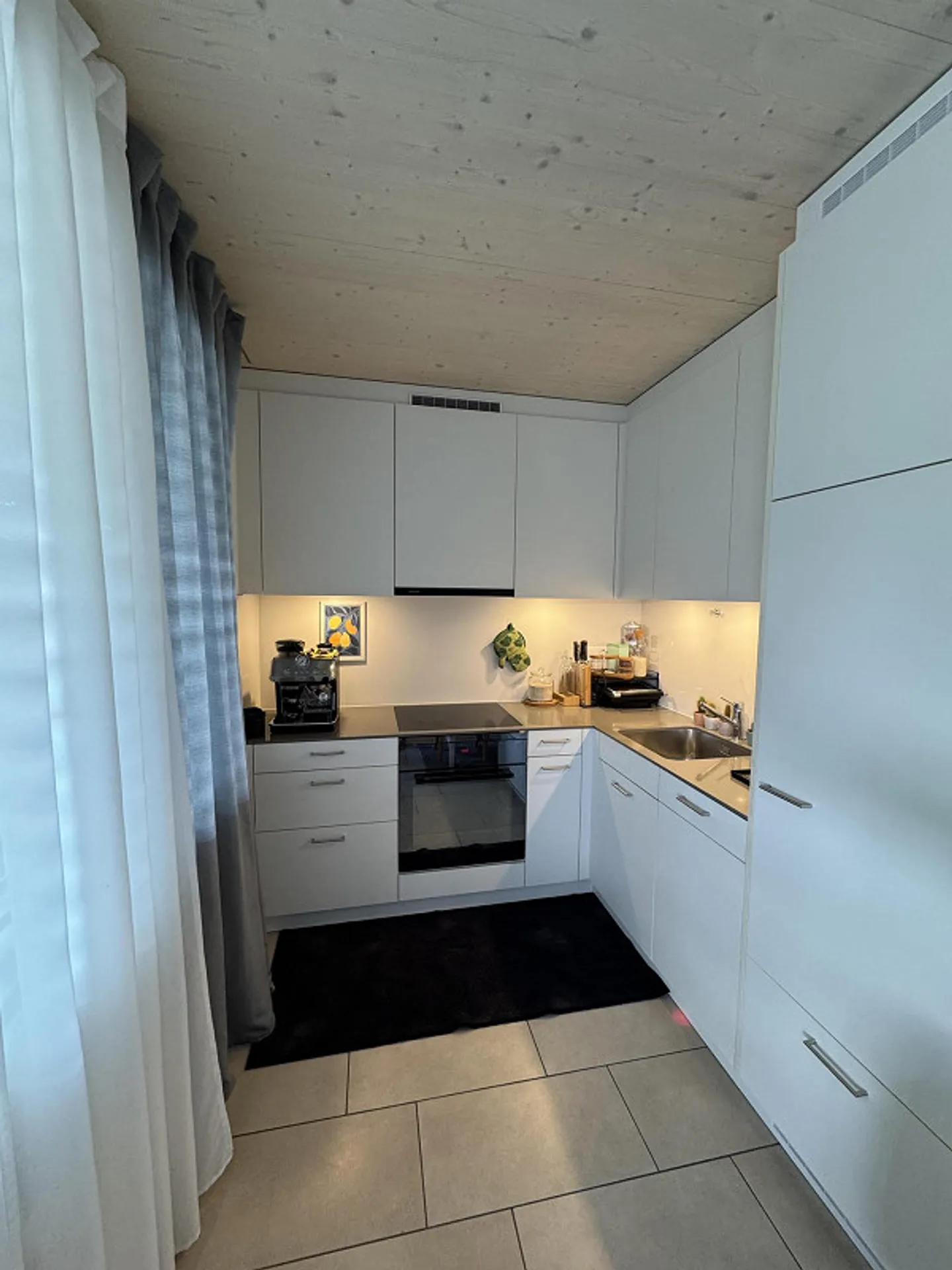 2-room penthouse apartment for rent - Photo 2 of 8