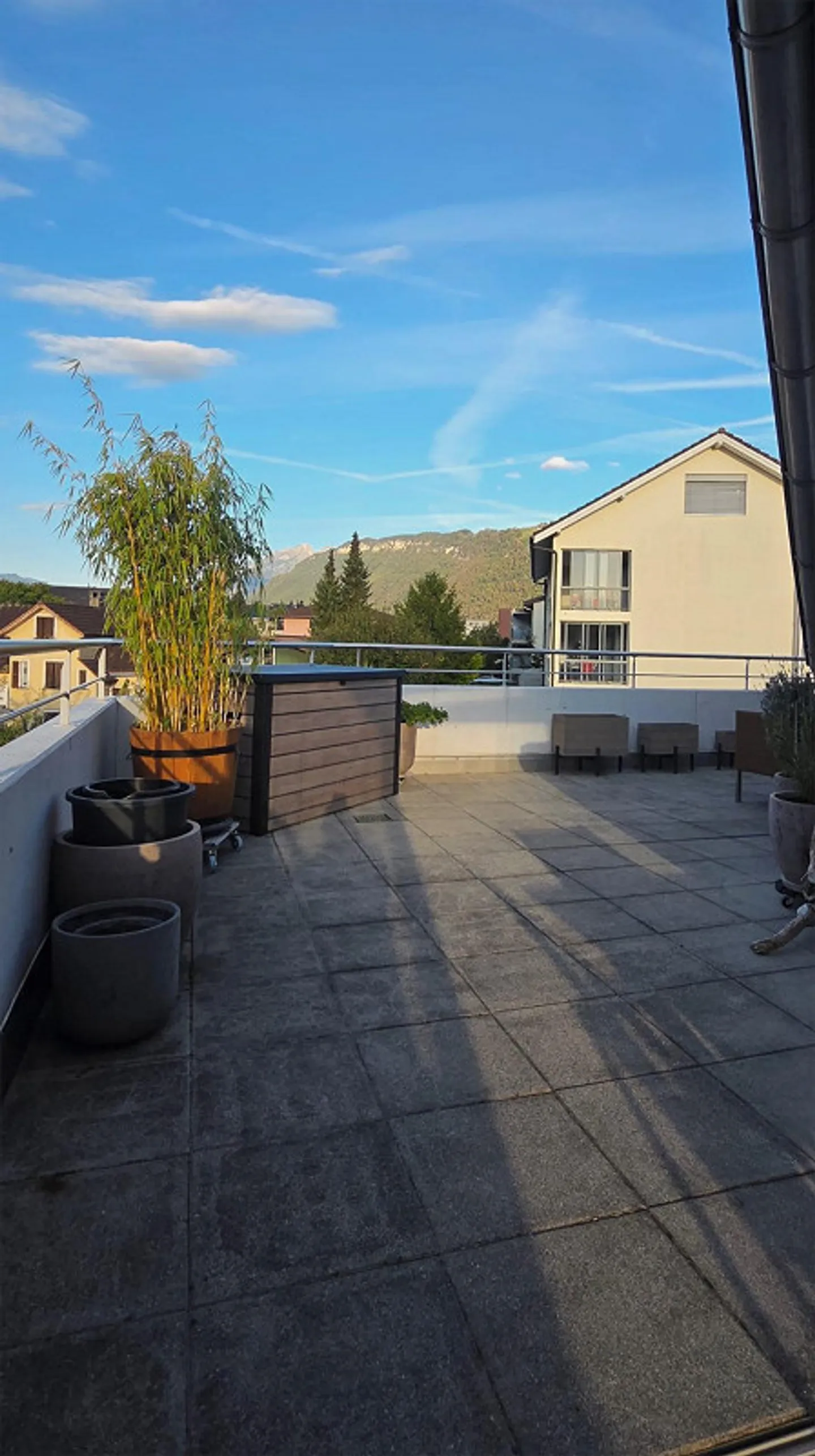 4.5-Room Penthouse Apartment with Spacious Terrace - Photo 10 of 24