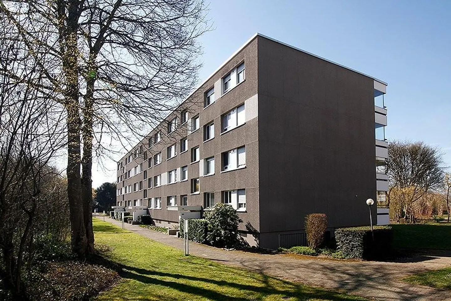 Motorcycle parking space for rent - Photo 1 of 1