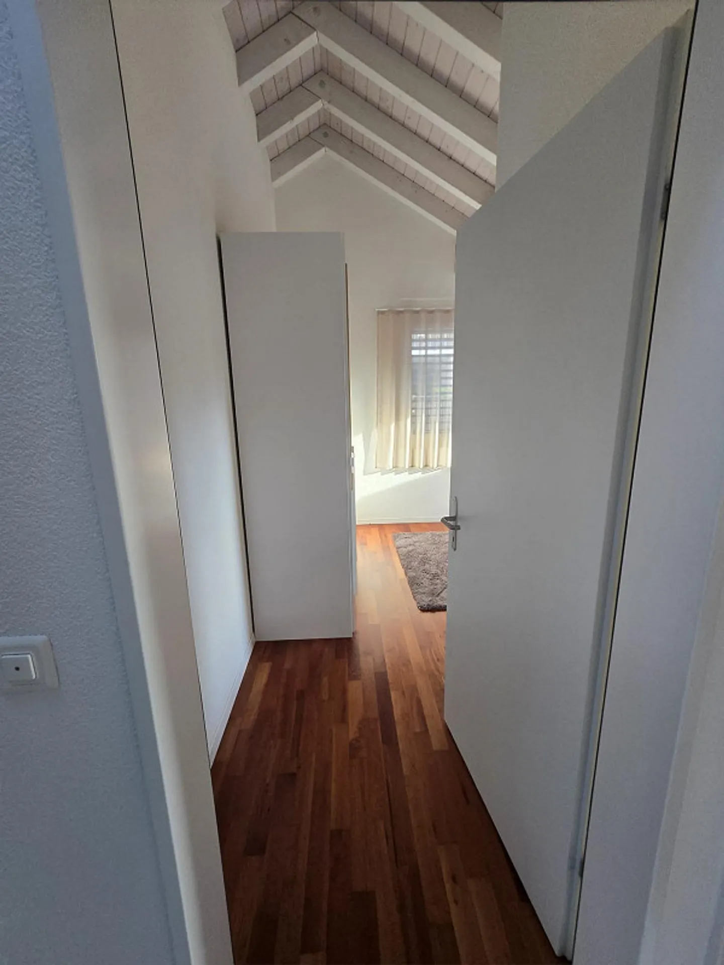 4.5-Room Penthouse Apartment with Spacious Terrace - Photo 15 of 24
