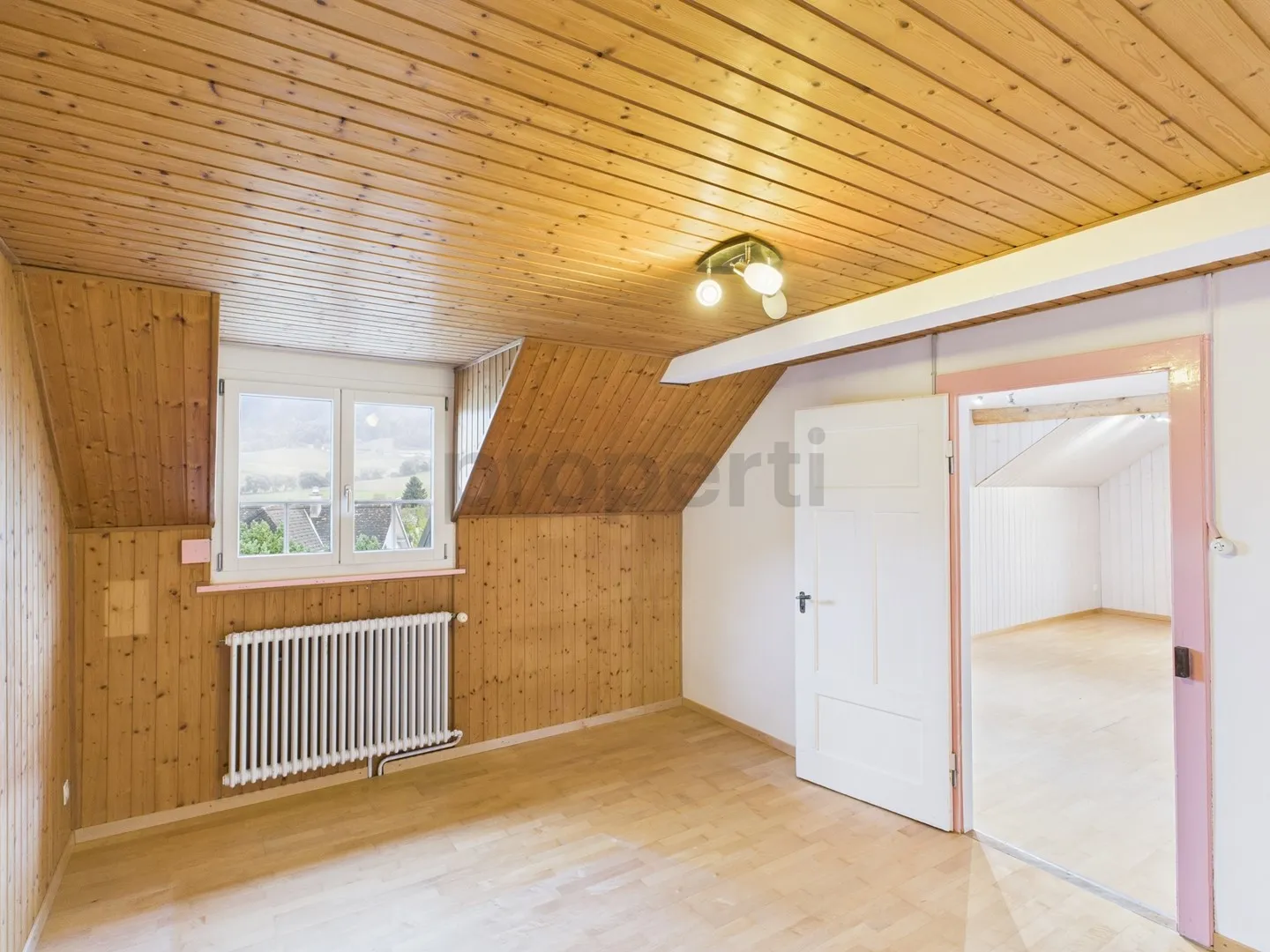 Apartment for rent - Photo 5 of 11