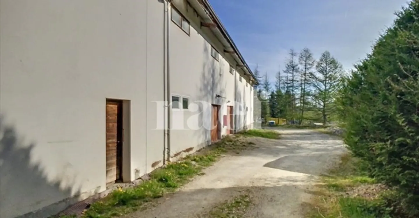 Immeuble mixte à louer - Photo 2 sur 12