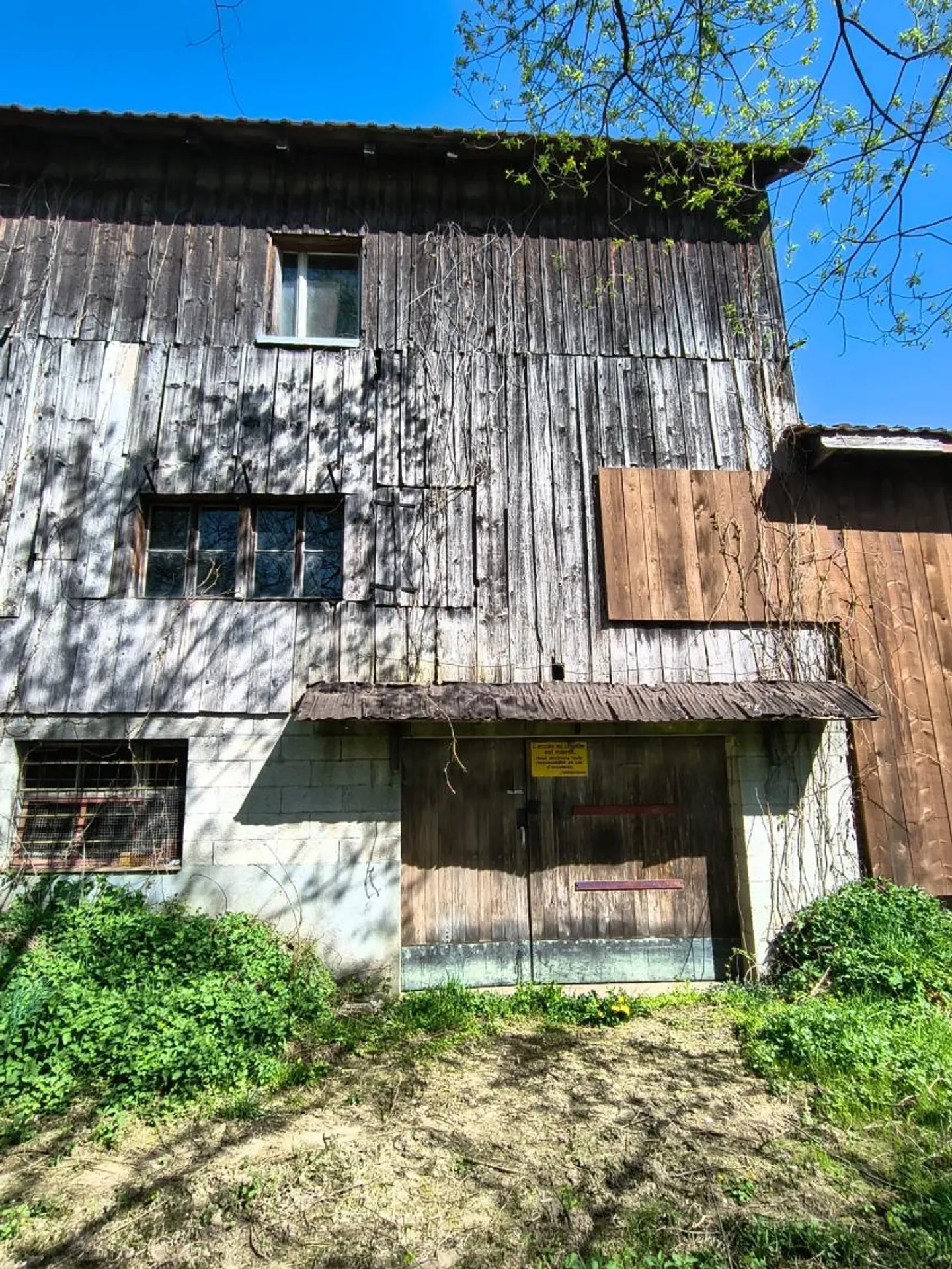 Deposit - Photo 4 of 5